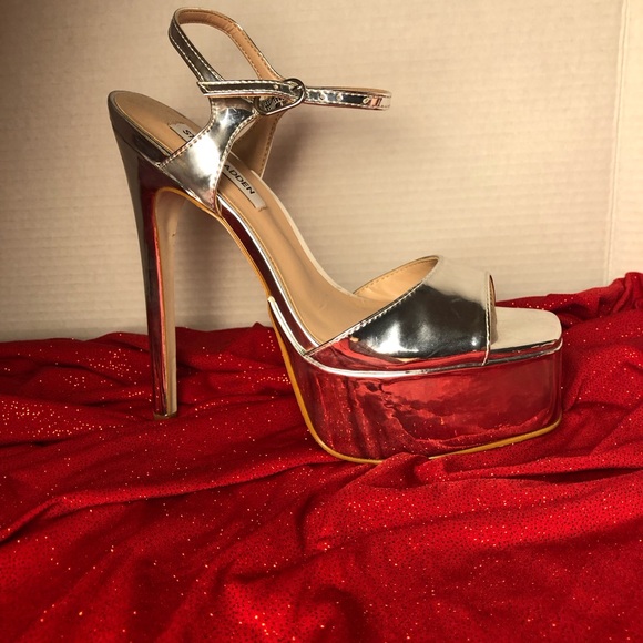 Steve Madden Shiny Silver Platform Heels size 8.5 NWOT 💎 - Picture 1 of 15